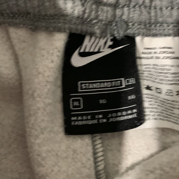 Boys Nike Sweatpants - Picture 3 of 3